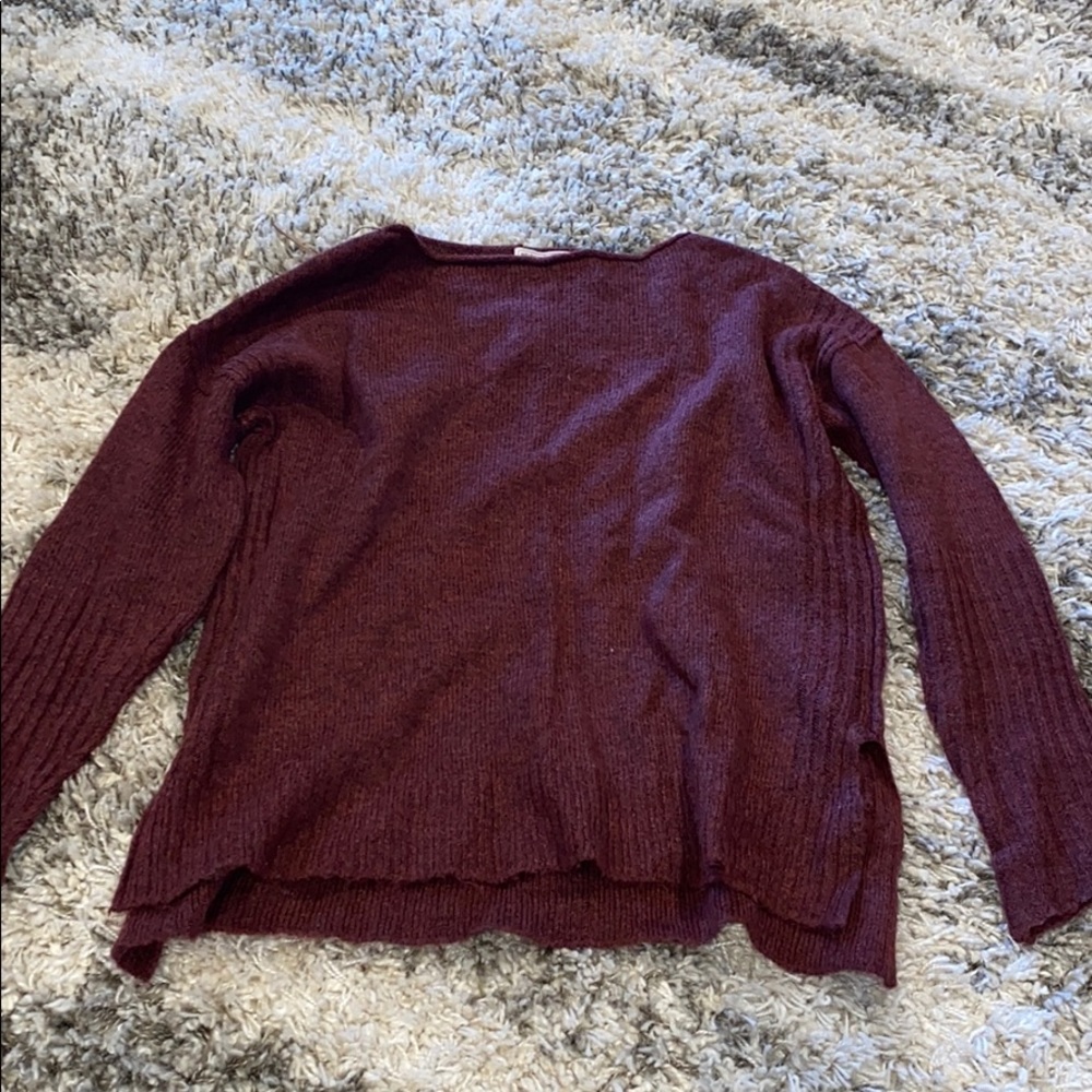 maroon sweater